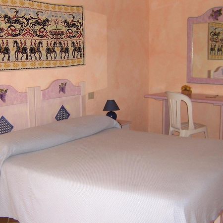 Hotel Turismo Rurale Montitundu Portisco Extérieur photo