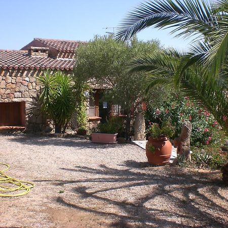 Hotel Turismo Rurale Montitundu Portisco Extérieur photo