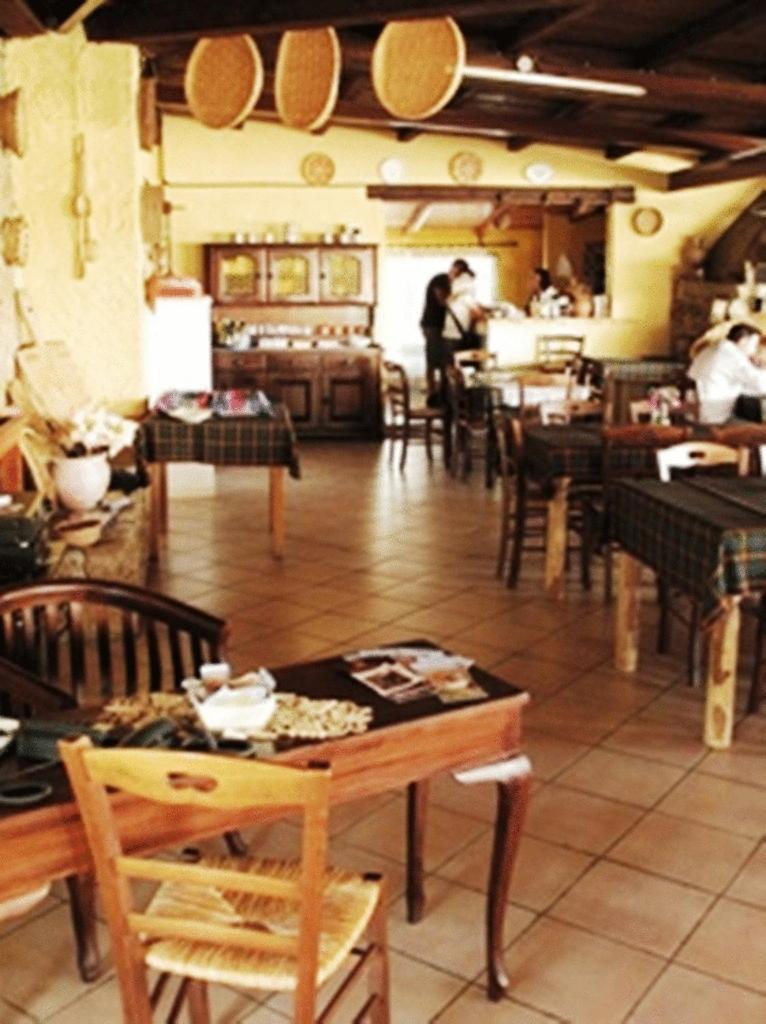 Hotel Turismo Rurale Montitundu Portisco Extérieur photo
