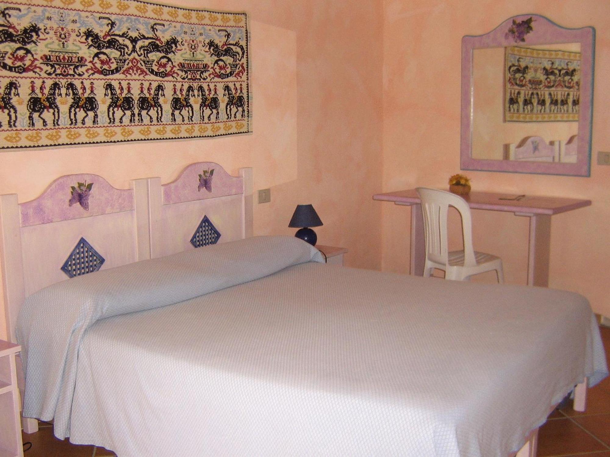 Hotel Turismo Rurale Montitundu Portisco Extérieur photo